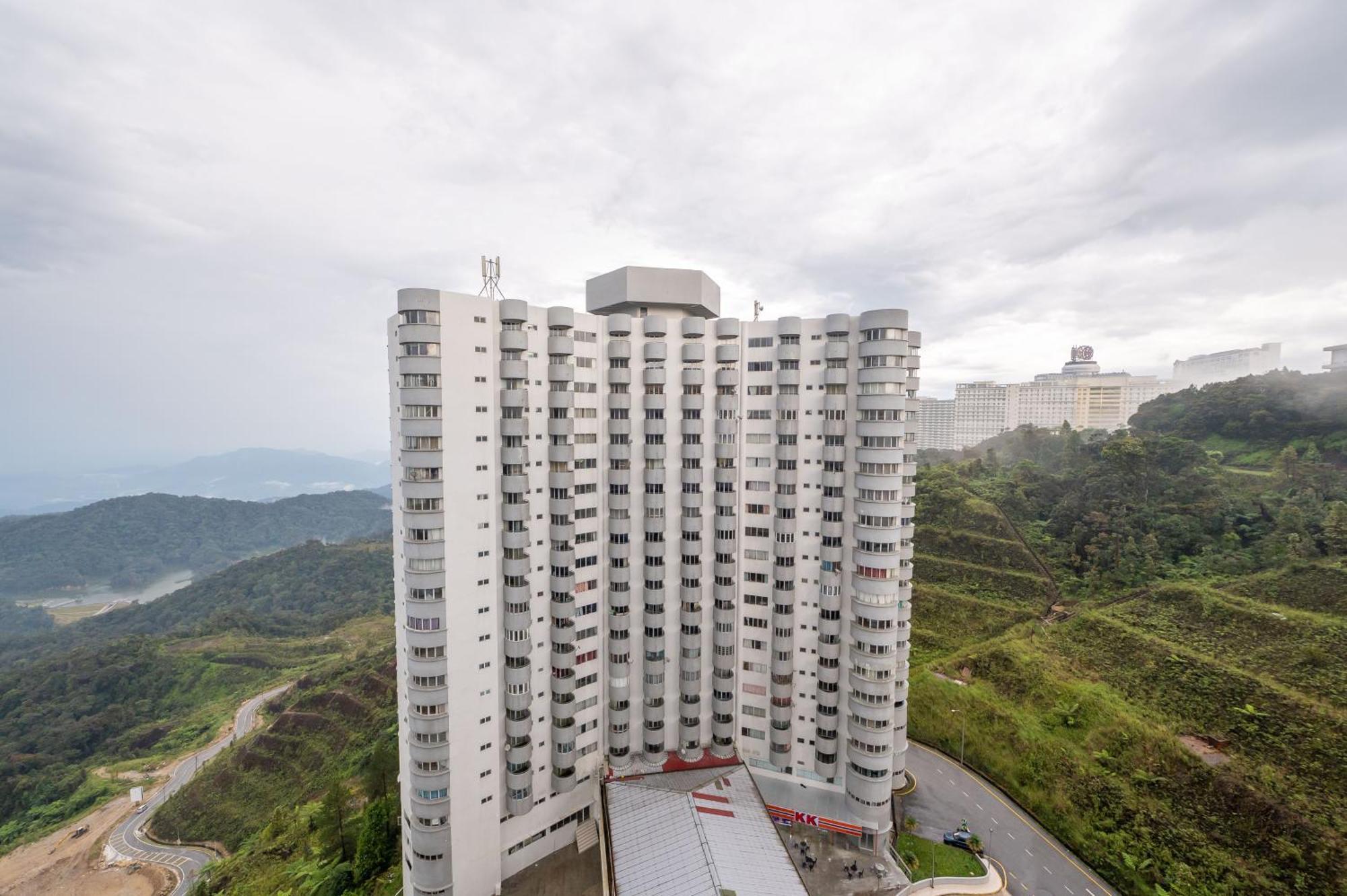 Happy Stay Golden Hills Genting Genting Highlands Exterior photo